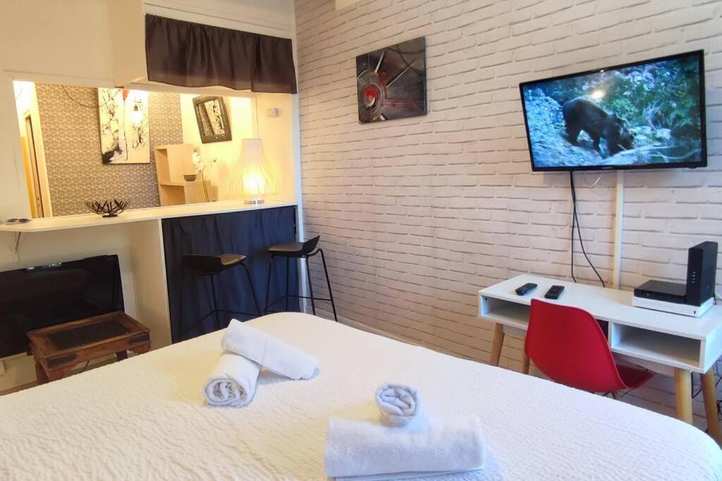 Cosy-2 Pers-Coeur De Ville-Proche Bd Pyrenees Pau Exteriör bild